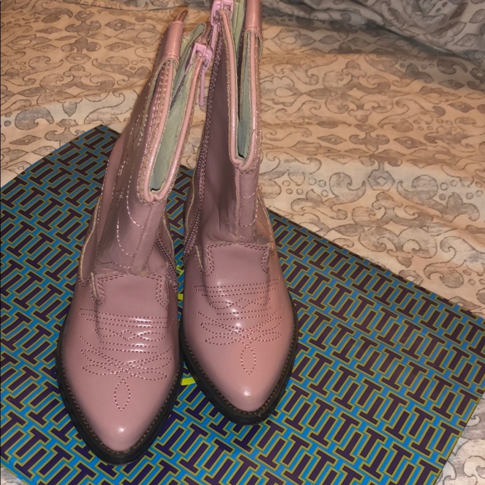 L’amour Pink Cowgirl Boots